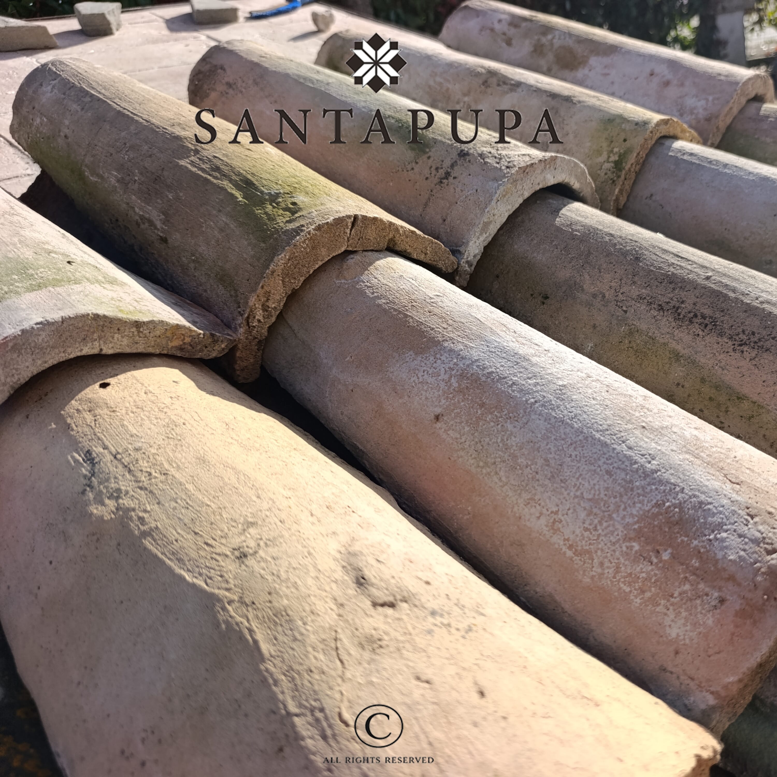 coppo e tegola antica di recupero gialla