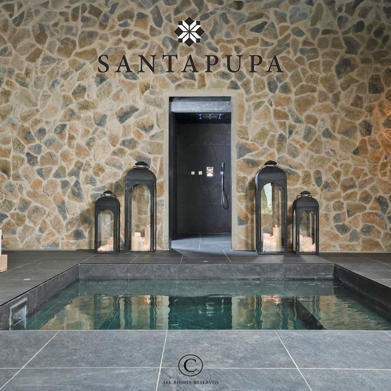 pavimento interno in pietra dura anticata