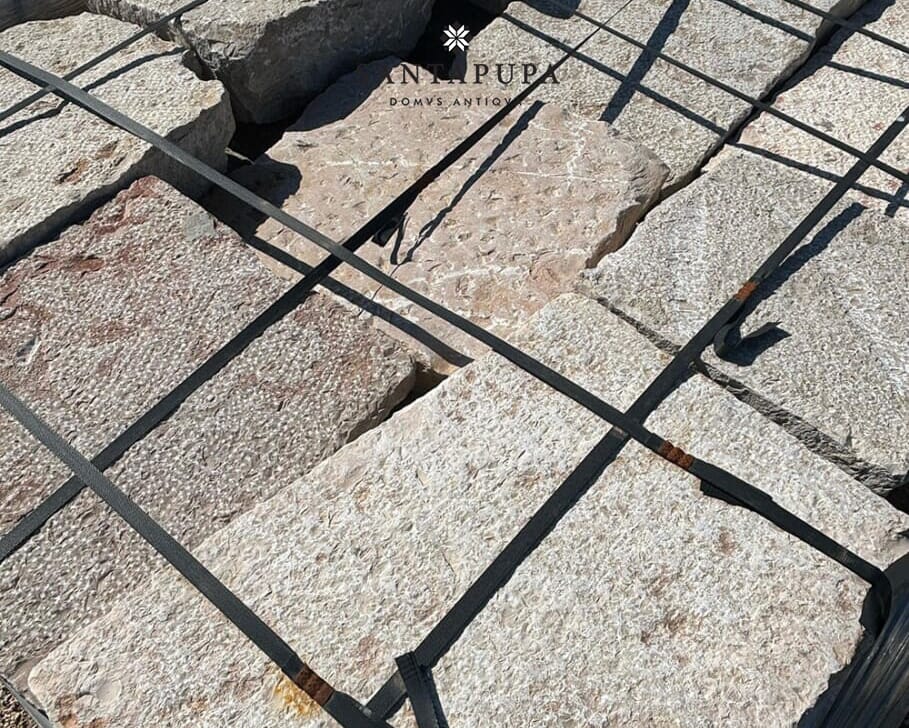 pavimento pietra bianca antica