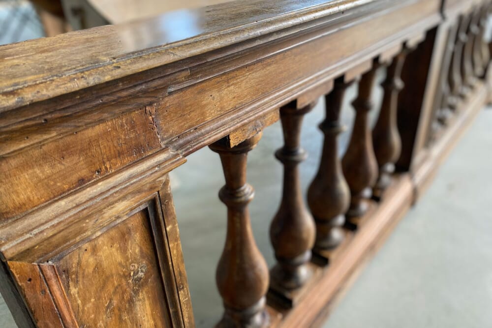 balaustra antica in legno