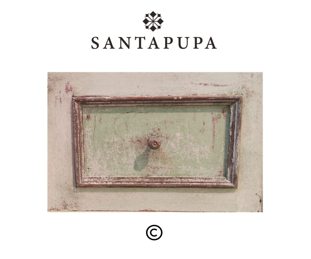 Comò con vano a giorno 