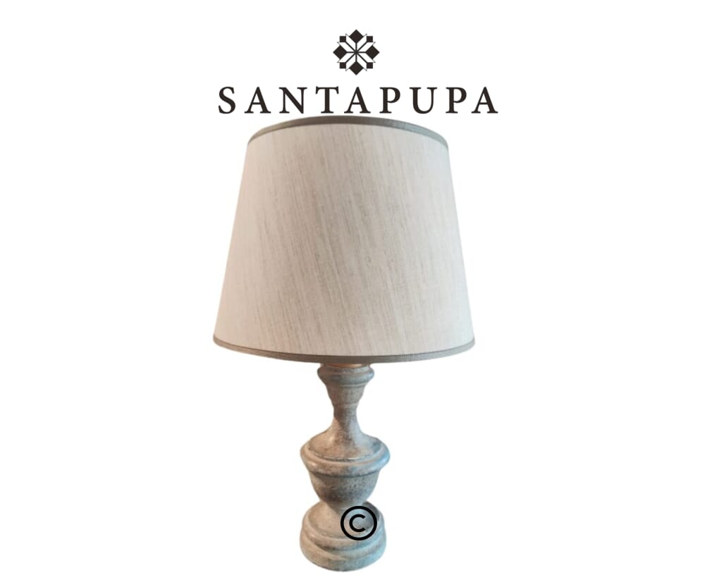 Lampada in legno restaurata 