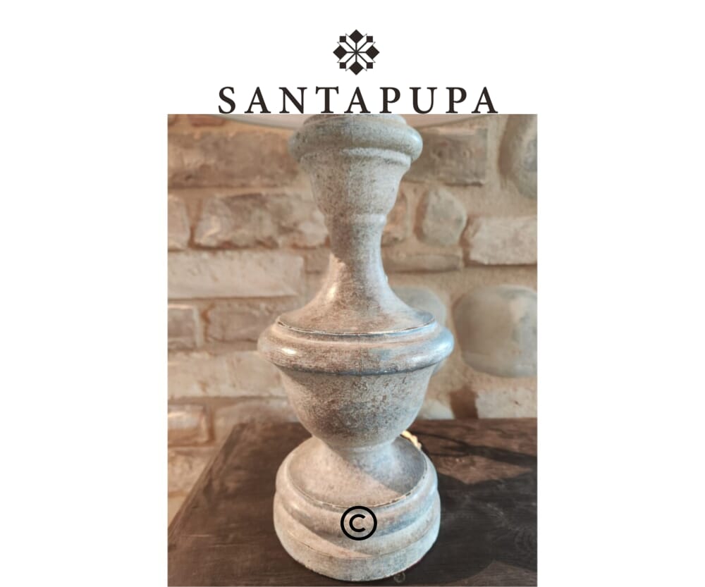 Lampada in legno restaurata 