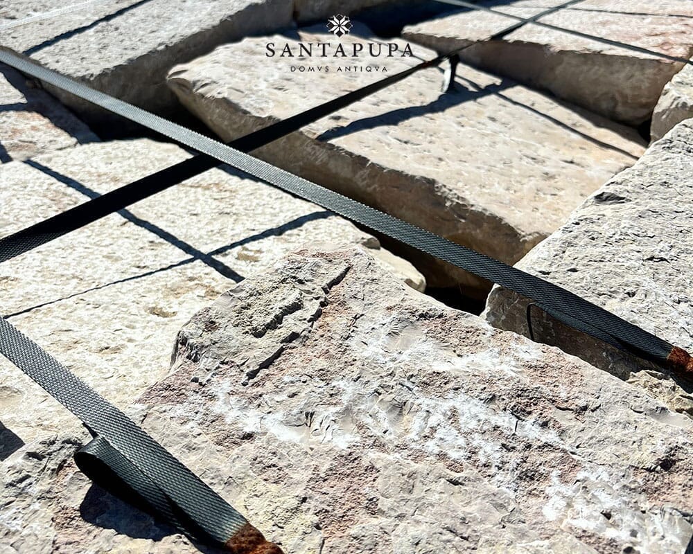 pavimento pietra bianca antica